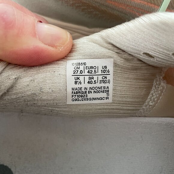 ASICS Novablast 4 - Picture 2 of 5